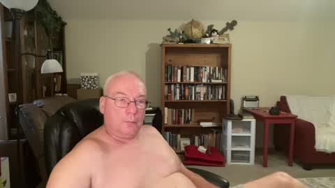 Snapshot of bustyballs100 chatting on 10-07-25, 01:19 bustyballs100 online show from 10-07-25, 01:19