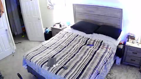 Snapshot of busybee83 chatting on 09-30-25, 08:47 busybee83 online show from 09-30-25, 08:47