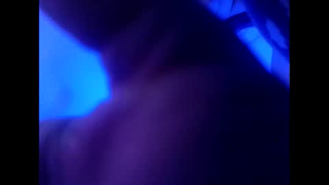 busybee83 online show from 12-18-25, 08:53