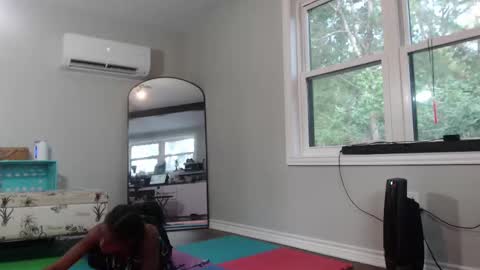 Snapshot of butt3rcup chatting on 09-29-25, 10:58 Goddess online show from 09-29-25, 10:58