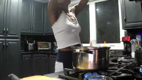 Goddess online show from 12-21-25, 11:45