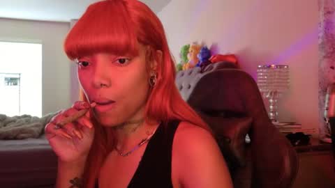 Snapshot of butterflybootyy chatting on 10-16-25, 01:45 butterfly booty online show from 10-16-25, 01:45