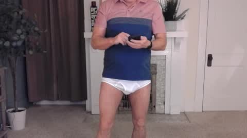 Snapshot of buttnakedfun954737 chatting on 12-06-24, 09:32 Miles online show from 12-06-24, 09:32