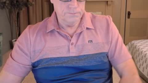 Snapshot of buttnakedfun954737 chatting on 01-19-25, 10:50 Miles online show from 01-19-25, 10:50