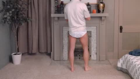 Snapshot of buttnakedfun954737 chatting on 01-21-25, 10:08 Miles online show from 01-21-25, 10:08