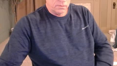 Snapshot of buttnakedfun954737 chatting on 01-31-25, 10:10 Miles online show from 01-31-25, 10:10