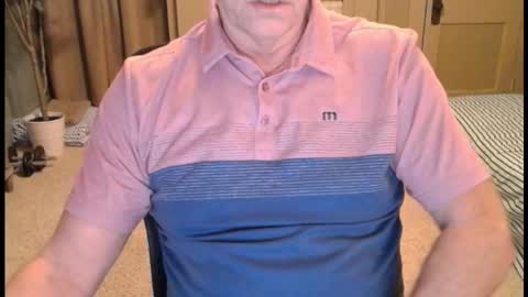 Snapshot of buttnakedfun954737 chatting on 12-17-25, 12:22 Miles online show from 12-17-25, 12:22