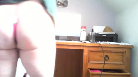 Snapshot of bvvwully chatting on 02-15-26, 12:58 Blooter online show from 02-15-26, 12:58