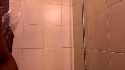 Snapshot of bwcluvx chatting on 12-04-24, 08:51 bwcluvx online show from 12-04-24, 08:51