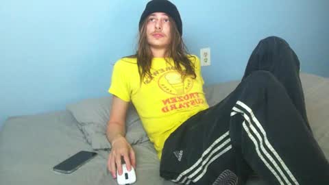 sso. online show from 12-21-25, 03:24