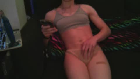 Snapshot of bxtchypuppy chatting on 12-19-25, 07:32 Skylar online show from 12-19-25, 07:32