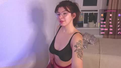 Kira online show from 11-20-25, 02:50