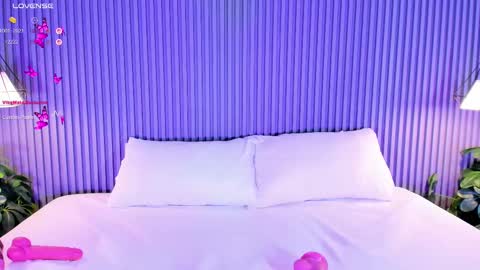 CailynBrown online show from 03-08-25, 04:23