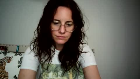 Caitie Citrine online show from 12-26-24, 10:31