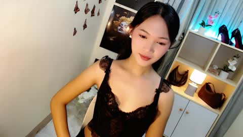 Snapshot of caitlin_x chatting on 09-16-25, 07:04 caitlin online show from 09-16-25, 07:04