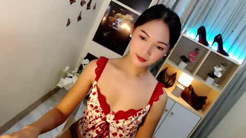 Snapshot of caitlin_x chatting on 09-27-25, 07:30 caitlin online show from 09-27-25, 07:30