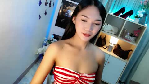 Snapshot of caitlin_x chatting on 01-11-26, 07:19 caitlin online show from 01-11-26, 07:19