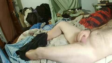 calentorro31979 online show from 01-11-25, 10:51