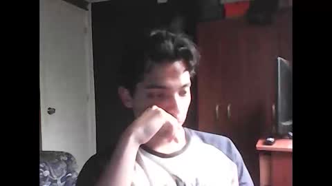 Snapshot of caligula_99 chatting on 10-18-25, 09:59 Calgula online show from 10-18-25, 09:59