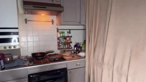 Caliiie of online show from 02-10-25, 06:31