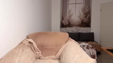 Caliiie of online show from 10-13-25, 06:35