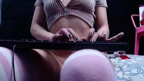 Snapshot of calipso_swet chatting on 12-20-24, 07:44 Calipso Swet online show from 12-20-24, 07:44