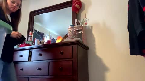 calishop1 online show from 02-19-25, 06:43