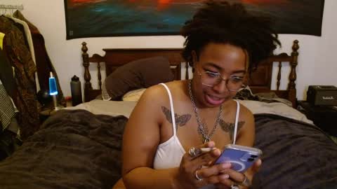 Snapshot of call_me_hedone chatting on 01-27-25, 03:07 Hedone online show from 01-27-25, 03:07