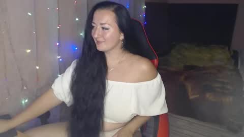 Snapshot of call_me_shaya chatting on 10-24-25, 04:14 Shaya online show from 10-24-25, 04:14