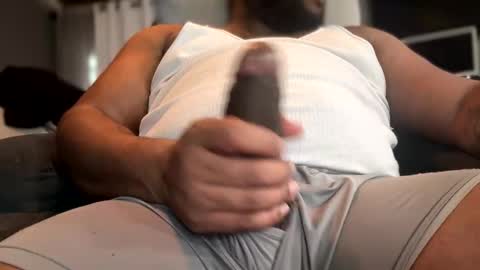 Snapshot of callmerooster chatting on 01-05-25, 12:42 Rooster online show from 01-05-25, 12:42