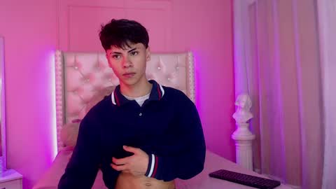 Snapshot of callum_77 chatting on 03-08-25, 08:03 CALLUM online show from 03-08-25, 08:03