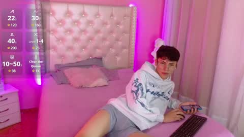 Snapshot of callum_77 chatting on 03-10-25, 08:45 CALLUM online show from 03-10-25, 08:45