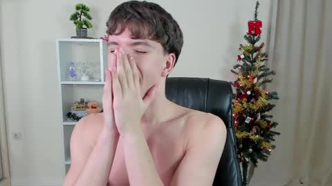 Snapshot of calvin_loves_you chatting on 01-03-25, 10:08 Hey I am Calvin  online show from 01-03-25, 10:08