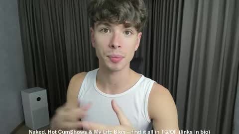 Snapshot of calvin_loves_you chatting on 10-11-25, 02:15 Hey I am Calvin  online show from 10-11-25, 02:15