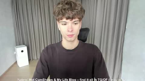 Snapshot of calvin_loves_you chatting on 10-19-25, 05:30 Hey I am Calvin  online show from 10-19-25, 05:30