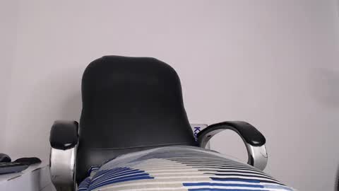 calvinhotlatino online show from 12-05-24, 12:19