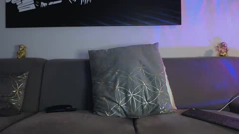 Calvin  online show from 01-11-25, 11:13