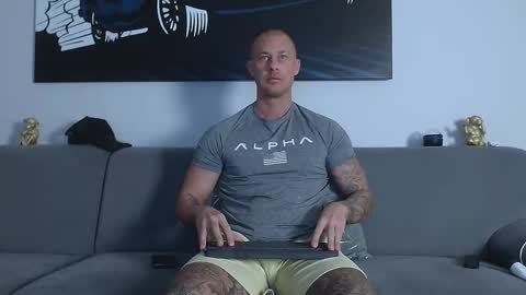 Calvin  online show from 01-17-25, 08:34