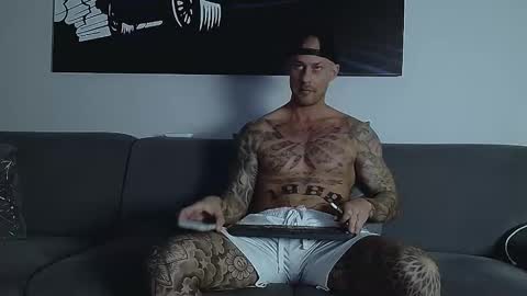 Calvin  online show from 09-17-25, 09:16