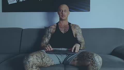 Calvin  online show from 02-27-26, 07:47