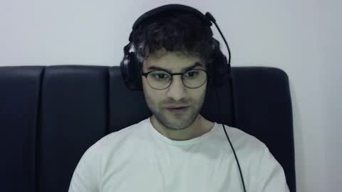 Snapshot of calvinjohnlad chatting on 12-25-24, 02:45 Calvinjohnlad online show from 12-25-24, 02:45