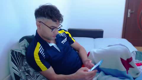 Snapshot of calvinjohnlad chatting on 01-05-25, 07:28 Calvinjohnlad online show from 01-05-25, 07:28