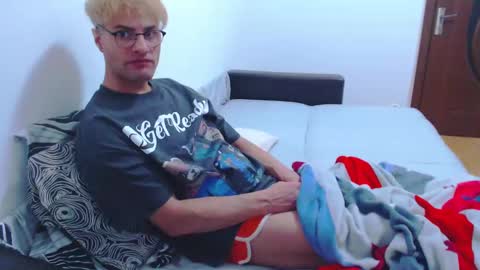 Snapshot of calvinjohnlad chatting on 01-20-25, 08:29 Calvinjohnlad online show from 01-20-25, 08:29