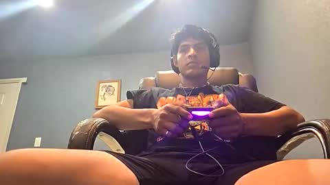 camachochuy1221 online show from 12-21-25, 07:04