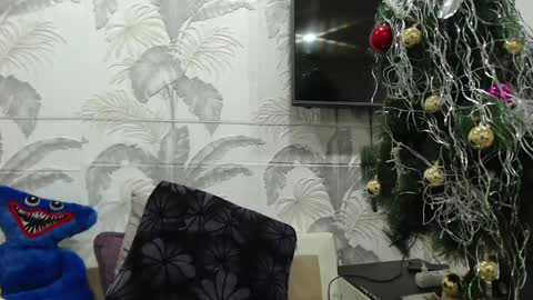 Snapshot of camdiva1 chatting on 02-18-25, 04:05 CamDiva1 online show from 02-18-25, 04:05