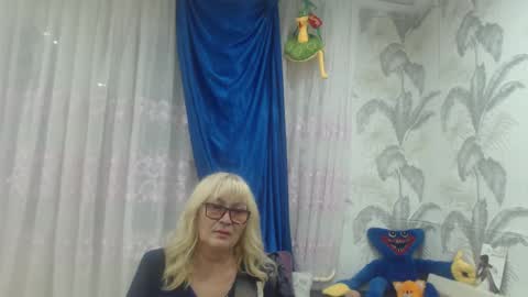 Snapshot of camdiva1 chatting on 10-16-25, 03:57 CamDiva1 online show from 10-16-25, 03:57