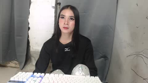 camela_star online show from 12-24-24, 12:44