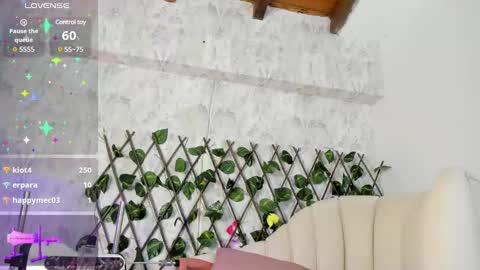Snapshot of cameron_cutee chatting on 01-18-25, 10:06 Cameron Cutee online show from 01-18-25, 10:06