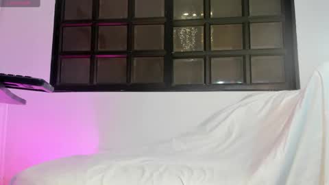 Snapshot of cameron_cutee chatting on 10-04-25, 11:30 Cameron Cutee online show from 10-04-25, 11:30