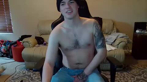 Snapshot of camerondt chatting on 02-04-25, 10:24 camerondt online show from 02-04-25, 10:24